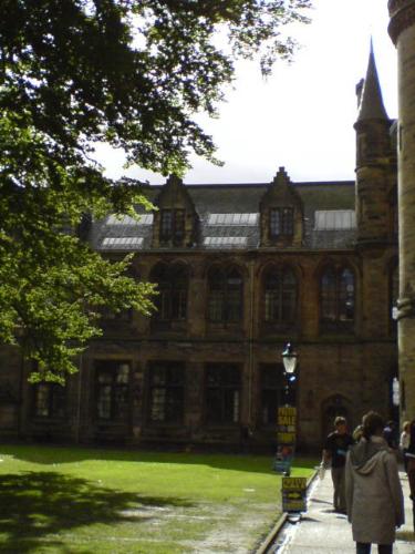 Uni's interior - The interior of the main building of University of Glasgow. Not shown in the picture, to the right is Bute Hall.