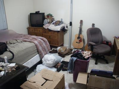 messy bedroom - hell yah clean up lazy git.