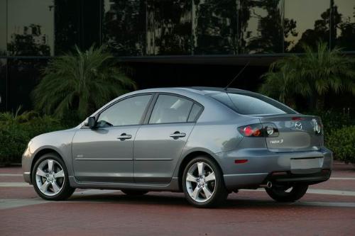 Mazda3 - I like this type car in my mind. but i don't know which color i choose? Whrite or Red.. Which colour do you like...