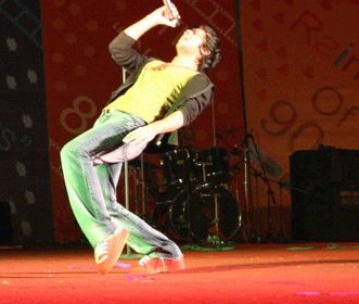 Atif Aslam - Isn't he rocking us??