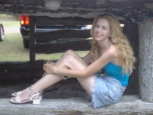 This is ME!! - This is lil ole me , at my hubbys comany picnic ;)