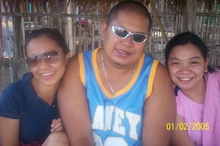 one batangas moment - me with tim and aylin on a fine memorable batangas stay.. got drunk and sang till we could sing no more =)