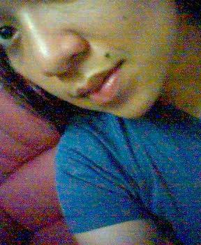 who wants to kiss my lips??? - Marry me first, before munching and smooching on my lips...  I want to be a lipstick model...