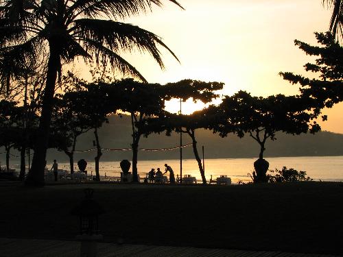 Another sunset photo - Looks really peaceful and romantic eh?
