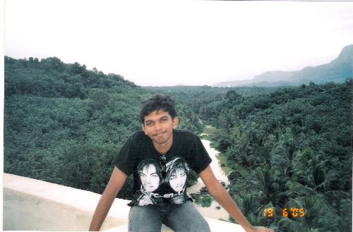 On the top - This s called Thotilpalam and it s a bridge which links 2 mountains. It is the longest and tallest bridge in Asia..
