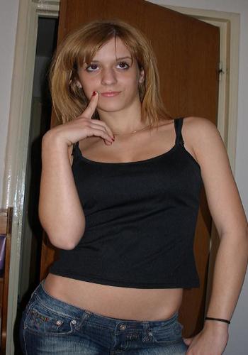 just me.... - i dont realy know what i was thinkig about here but i just ove the way this picture turned out.....