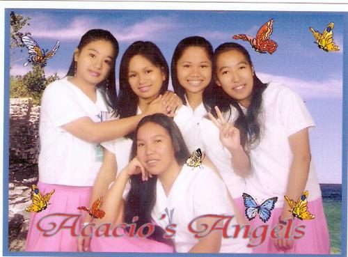 my freind and I - my friends and I....at left side Renalou, Mia Harra, Lazeil Joy and Catrina..And I in the center my 4rth year high school time..