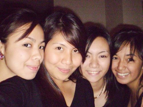 Good Girls Wear Black - You got that right! It's me with my girlfriends... March 16 2007, hanging out in the hotel... partying some more! We enjoyed being together... Everyday we talk some $H!Ts, and talk some more! we love doing it... GOSSIPS,Love it!