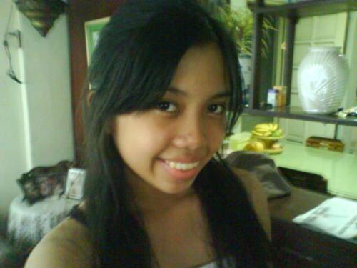 it's me my friends! - the face behind the name ha ha! i love laughing ha ha! XP