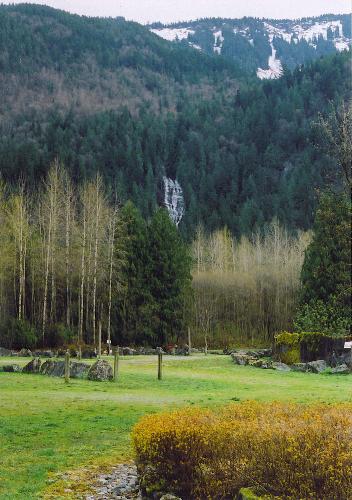 Bridal Veil Falls from the Highway. - This is a view of the falls from around a uarter of a kilometre away. It's amazing how tiny they actually look so far away compared to how big they are when you get right up close.