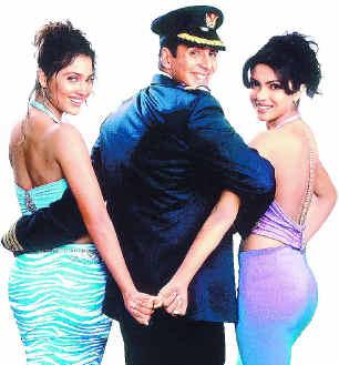 Akshay Kumar - Akshay Kumar in the move Andaaz.