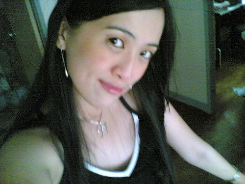 Taking a pose - just about to go shopping!!!