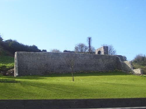 Downtown Drogheda - A walking tour of Drogheda, which is half n hour north of Dublin. It is a medieval town with many beautiful cathedrals, a river front, and the remains of St Oliver Plunket.