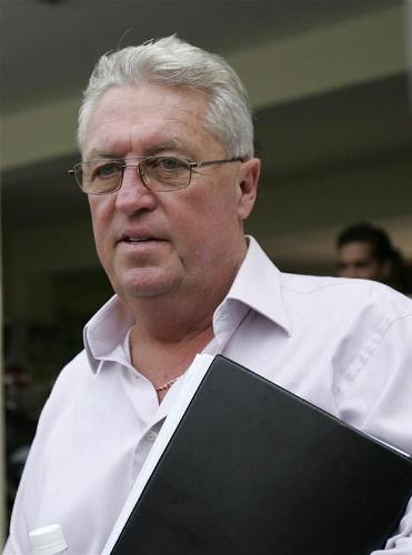 Bob Woolmer - Bob Woolmer. The Coach who put South Africa on top in International Cricket. Unfortunately, he was murdered during the present ICC World Cup. But no doubt he was a real fighter.