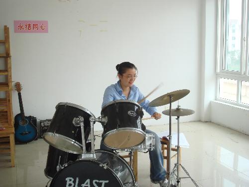 fanfan - she is one of my close friends,she looks cool,right?