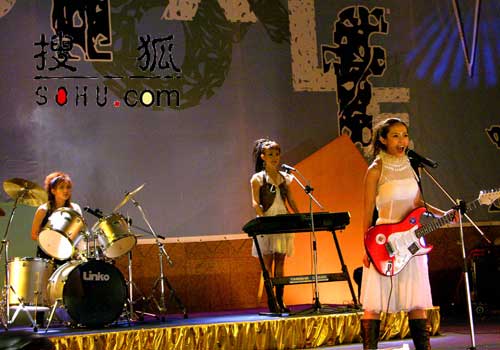 women band - i like them.