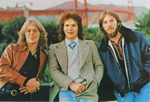 America - A three-piece American band formed during 1972, they were famous during the mid-70's and up to early 1980's. Known for their best songs like, 'Horse with no Nmae', 'Sister Golden Hair', 'Tin Man' and 'Ventura Highway'.