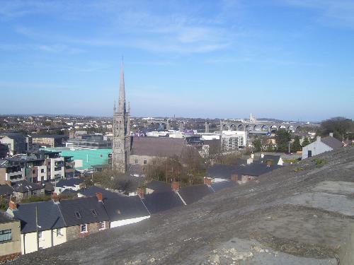 Downtown Drogheda - A walking tour of Drogheda, which is half n hour north of Dublin. It is a medieval town with many beautiful cathedrals, a river front, and the remains of St Oliver Plunket.