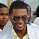usher - usher smiling with his funky shades