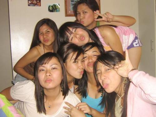 My girlfriends... pretty - Having fun in Klare's condo, too bad she's not in the photo...