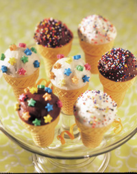 ice cream cone cupcakes - Ice Cream Cone Cupcakes by the Editors of Easy Home Cooking Magazine