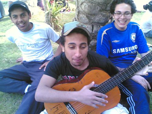 some friends with getar - da da da daaaa