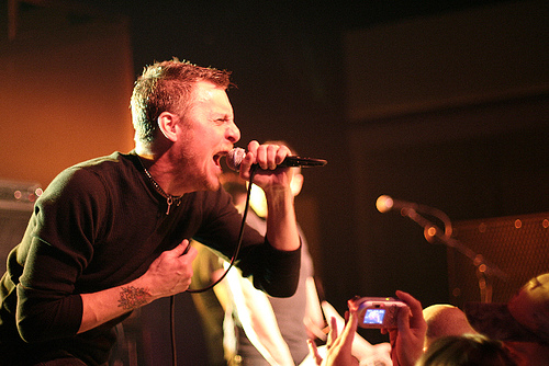 todd singing - Super sexy!
