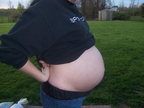 My Big Belly - This is a pic of my big belly when I was preggo with my daughter!