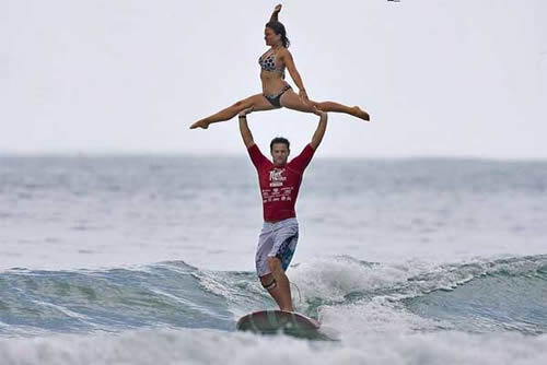 Gymnastics in a bikini - Female models in exquisite bikinis.