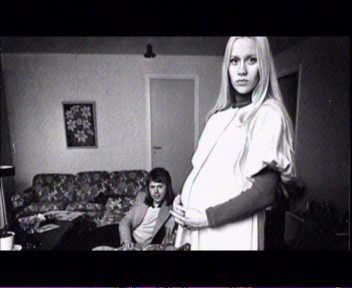 Agnetha is pregnant - In this picture, Agnetha is pregnant with their first baby. Partner, Benny, an ABBA member himself looks on.