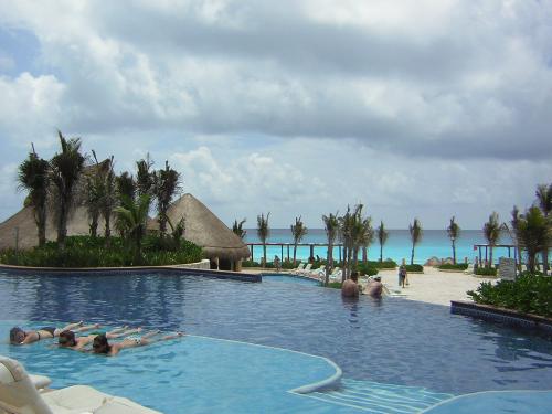 Travel Agent Holidays in Mexico - My Holiday in Cancun, Mexico. A freebie, a perk of the Job being a travel agent!