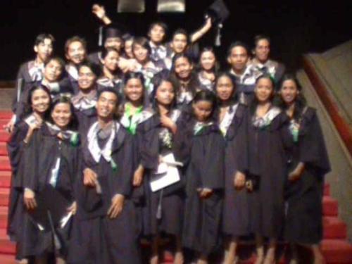 Graduation..... - This picture is taken at PICC when i attended my graduation. 
