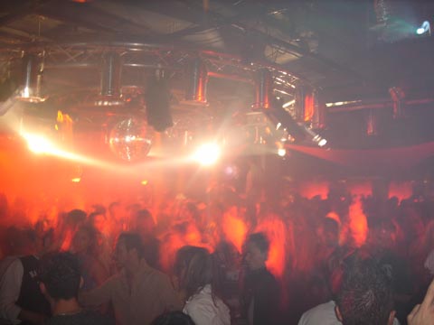 Clubs - Dance clubs, late night clubs Clubs - Dance clubs, late night clubs