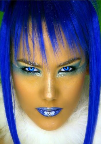 electric blue hair - nice,but will you dare?
