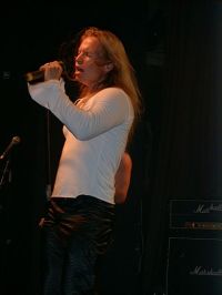 Timo - Timo singing live.