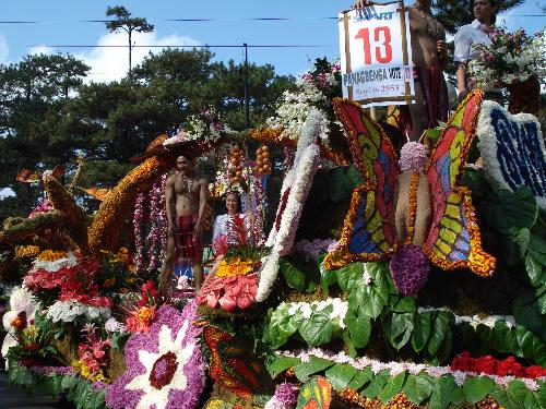 Panagbenga Festival ' 07 - Taken during Panagbenga Festival or Flower Bloosom Festival in Baguio City, Philippines, hled every 25th day of February. The celebration highlights were the parade of the different floats from variety of flowers, which the city spend a budget for this colorful celebration. Try visit Baguio City, the summer capital of the Philippines...