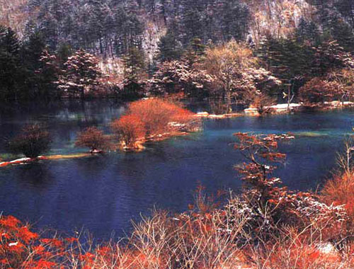 jiuzhai-- a paradize - Jiuzhai is a fary tale place that lies in Sichuan, China.