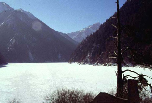 jiuzhai - Jiuzhai is a paradise that is worth visiting, which is located in Sichuan, China.