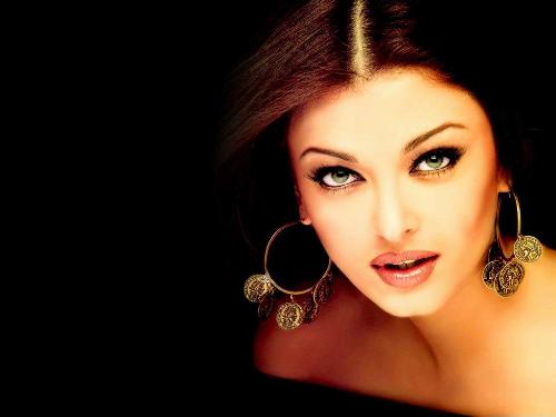 Aishwarya Rai - Aishwarya Rai is one of the leading actresses of Indian Cinema. She has been Miss World once. Now she is getting married to Abhishek Bachchan who is also one of the leading actor of Indian Cinema. I hope they make a good pair and wish both of them a happy married life ahead.
