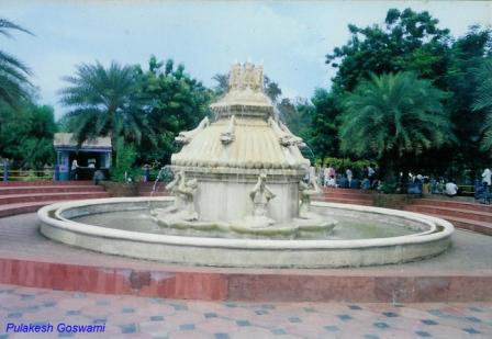 White fountain - VGP Universal Kingdom