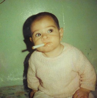 Smoking - baby smkoking, it is bad habits to teach children smoking