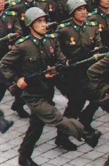 north korean army pic - picture of north korean army marching