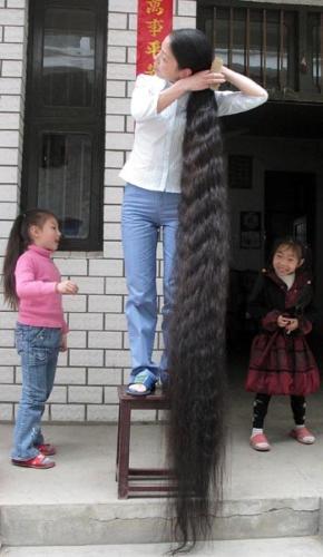 wow, long hair!!!! - i think rafunzel will get jealous of this.LOL