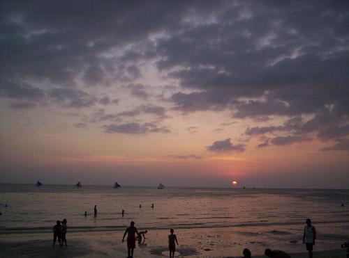 boracay - How do you foresee this view in boracay? Does it look sad?