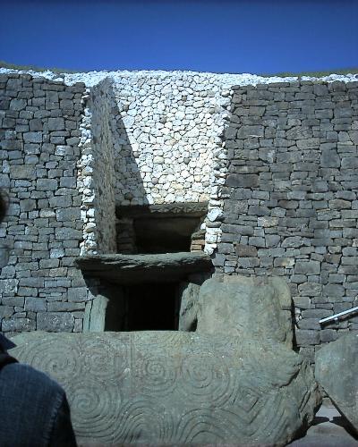 Visitor Center Newgrange - Stone age culture on display at Newgrange.