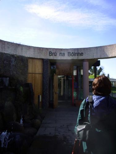 Visitor Center Newgrange - Stone age culture on display at Newgrange.