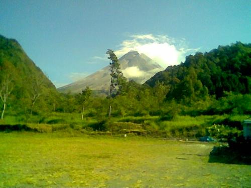 Mount Merapi, Jogjakarta - This mount is an active mountain in Jogjakarta, Indonesia. When its become very active this mountain be a dangerous for people. But, in normal or daily condition, this mountain is very beautiful. Come to my country.