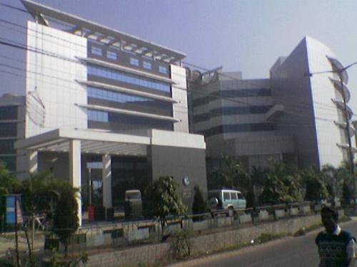 CTS office of Kolkata in daylight - Cognizant office of kolkata - main building in daylight