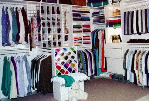 Closet - That's not my closet but it's really neat..