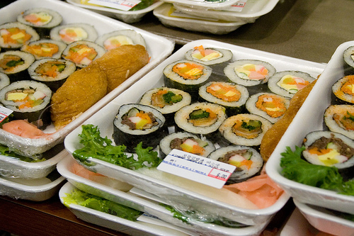 sushi - different sushi